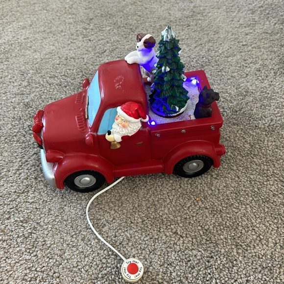 Musical Holiday Truck - Picture 6 of 6